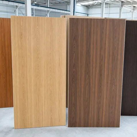 Woodgrain melamine blockboard in oak and walnut decors