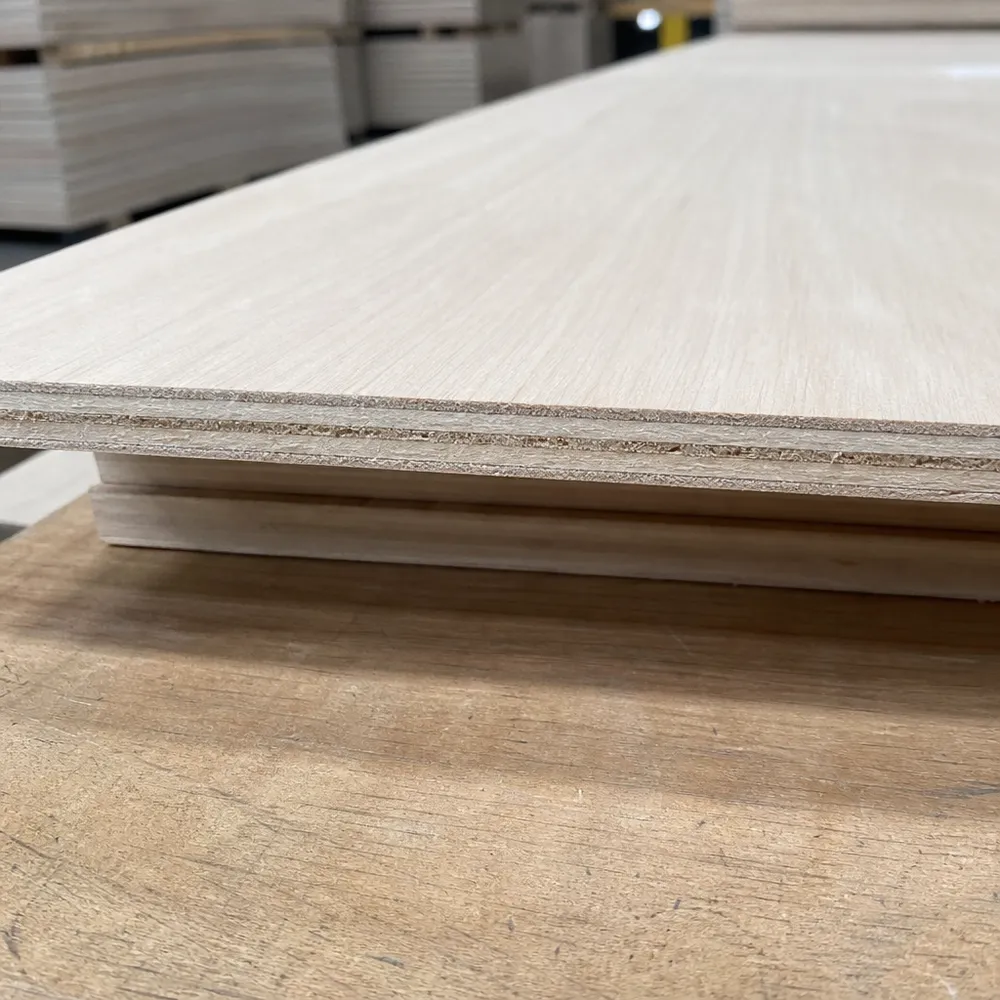 Cross-section view of 6mm plywood showing 3-ply construction and veneer layers