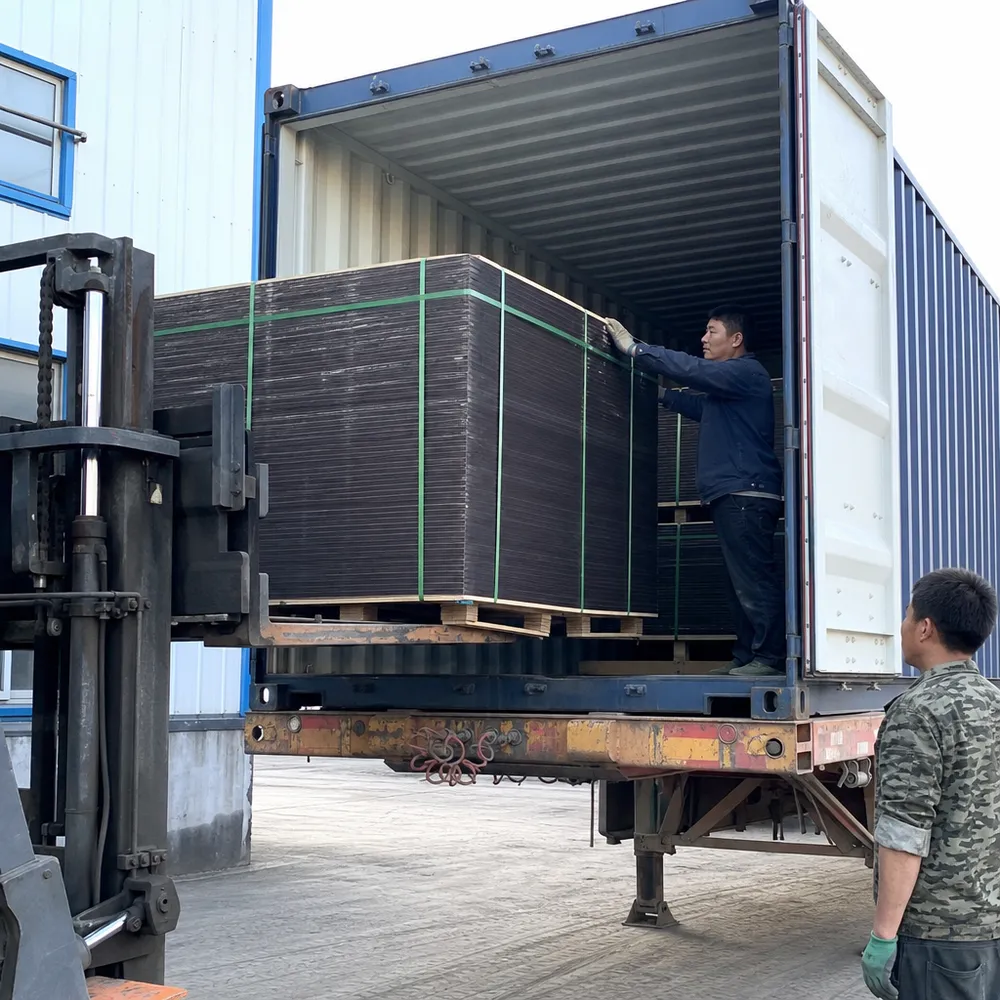 40HQ container loading of 12mm film faced plywood panels bundled and strapped for export