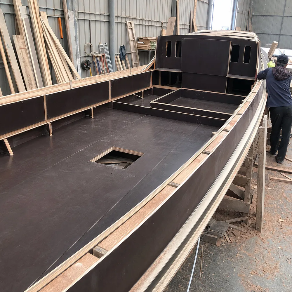 Marine film faced plywood used in boat building and hull construction — QDPlywood.com