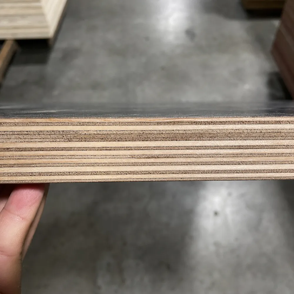 Marine film faced plywood core veneer cross-section showing void-free hardwood core construction