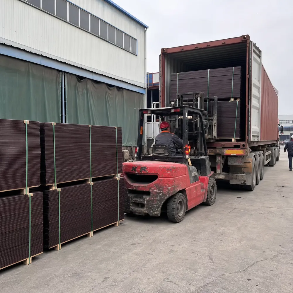 Structural film faced plywood bundled and loaded into export container at Xuzhou factory