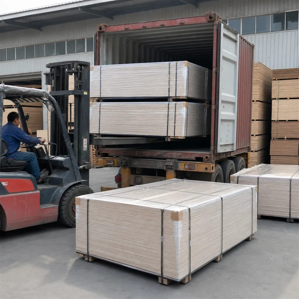 18mm melamine plywood panels bundled and loaded into export container at Xuzhou facility
