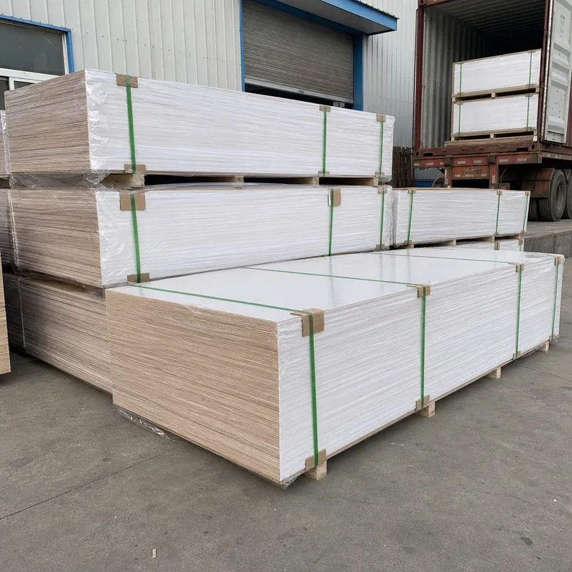Paper overlaid plywood sheets bundled and strapped for 40HQ container export